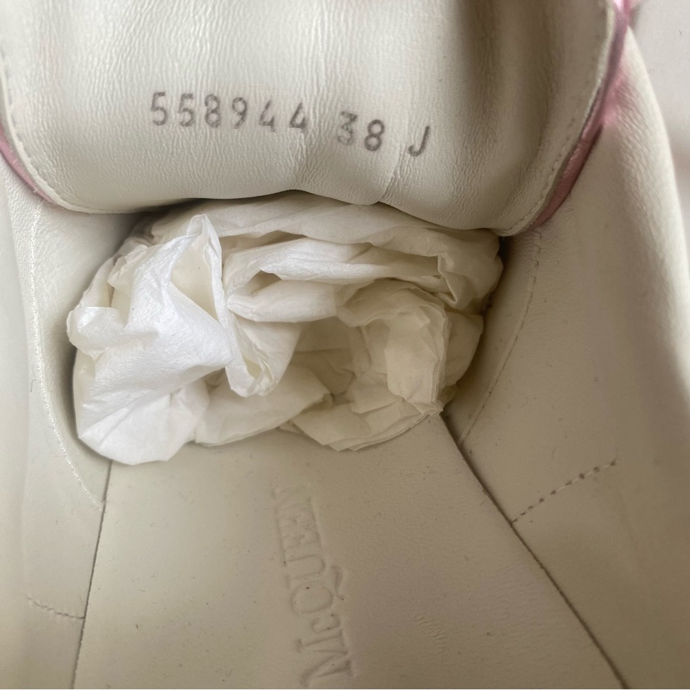 Alexander McQueen Oversized Sneaker in Glitter Pink - Picture 6 of 10